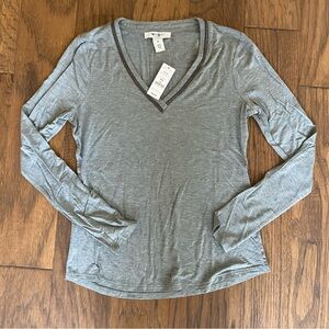 🔲 White House Black Market Grey V-neck Top